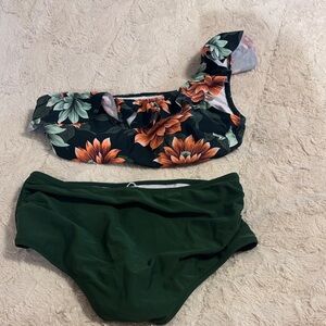 Cupshe One-Shoulder Floral Bikini with Green Bottom